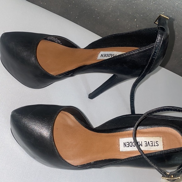 Black Steve Madden pumps - Picture 2 of 6